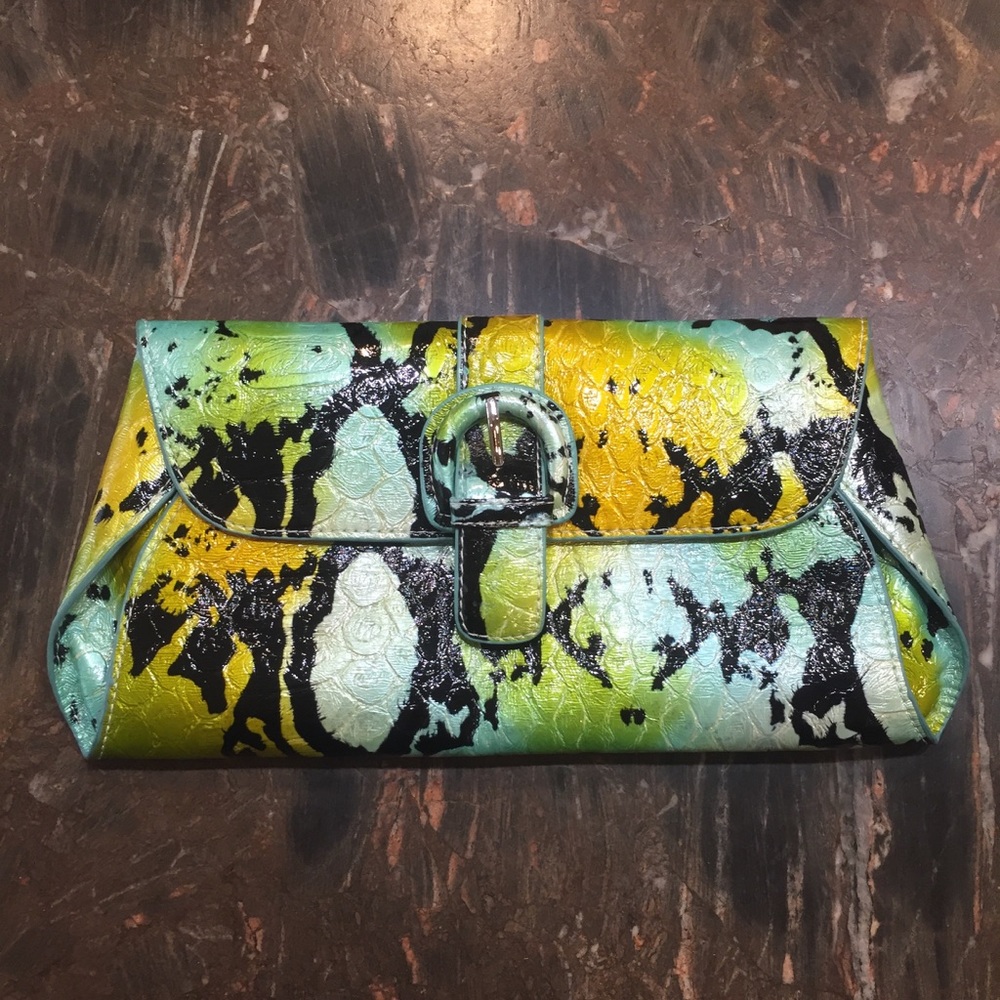 🐍 STATEMENT CLUTCH 💥